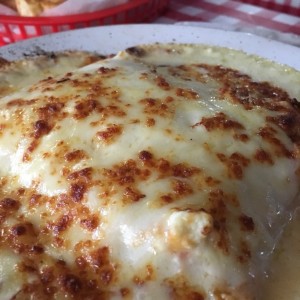 Lasagna de pollo gratinada 