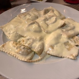 ravioli de espinaca y ricotta