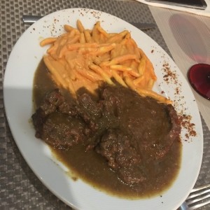 osobuco con pasta en salsa rosada