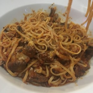 Fetuccini con Salsa Spunttino