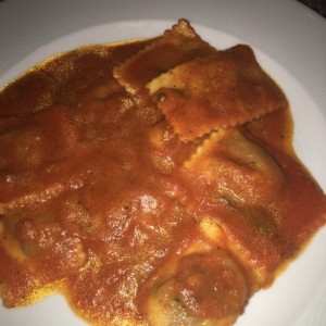 Raviolis con salsa pommodoro