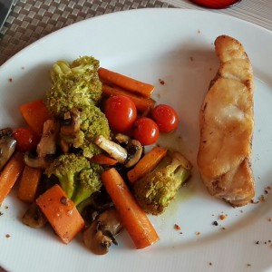 Pesca del dia con vegetales