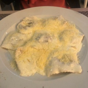 Ravioli a la crema