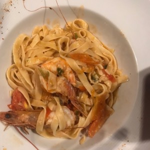 Fetuccini con Langostinos 