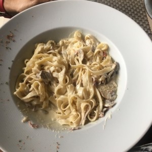 linguini de hongos