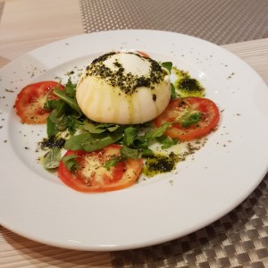 Antipasti - Burrata italiana