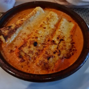 Cannelloni Rossini (Salsa Rosa)