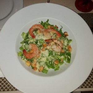 Ensalada cesar con camarones