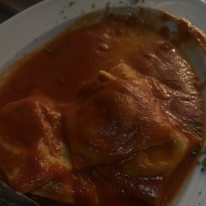 Ravioli Tomate Seco y Queso Cabra