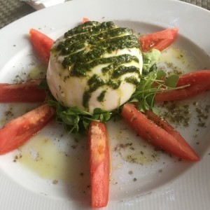 Antipasti - Burrata italiana