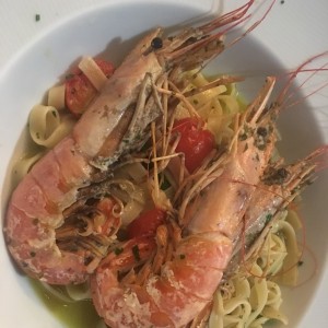 pasta con langostinos al oleo