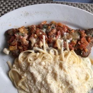 Filet di manzo alla pizzaiola con Pasta