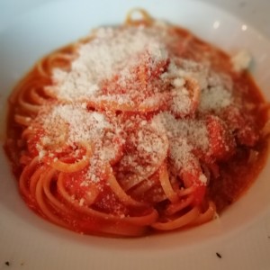 Especial spaguetti con salchicha de la casa