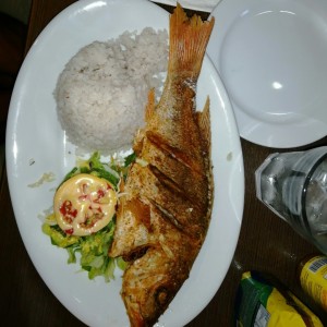 Pescado Frito (Pargo) - Arroz con Coco