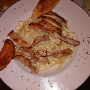 linguini con pollo