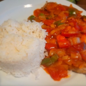 pescado en salsa criolla