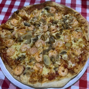 Pizza de camarones y hongos