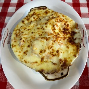 Lasagna de pollo en salsa blanca