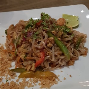 pad thai de camarones