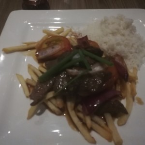 lomo saltado