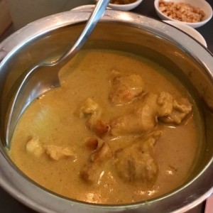 POLLO AL CURRY BOMBAY - INDIA