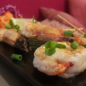 Brochetas de langostino