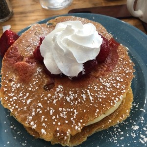 pancakes de chessecake de fresa