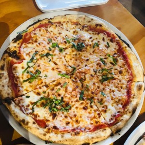 LA PIZZA - Regina margherita