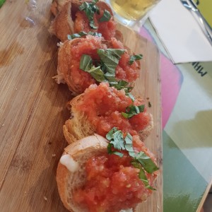 GLI ANTIPASTI - BRUSCHETTA