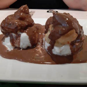 I DOLCI - Profiteroles