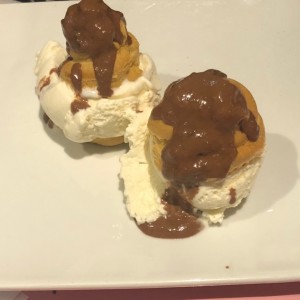 I DOLCI - Profiteroles