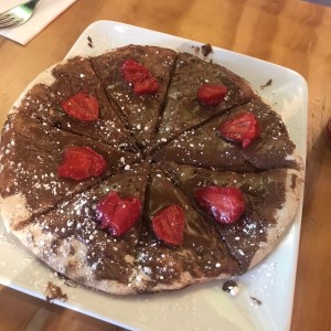 Fresa y chocolate pizza