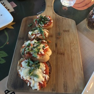 ANTIPASTI - BRUSCHETTA