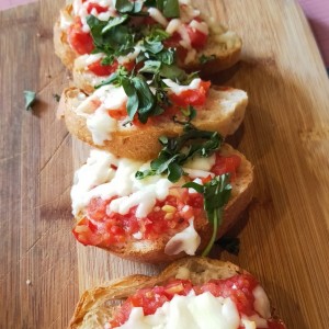 ANTIPASTI - BRUSCHETTA