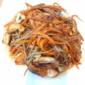 Yakisoba de Pollo