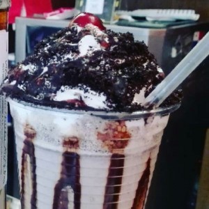 cookies n cream milkshake