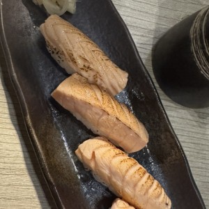 Nigiri Salmon Trufado