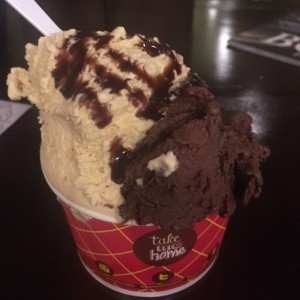 Helado de Caramelo y Dark chocolate