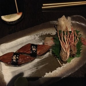 Unagi Nigiri / Amaebi Nigiri (Camaron Agua Dulce)