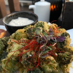 HOT - BROCCOLI TEMPURA