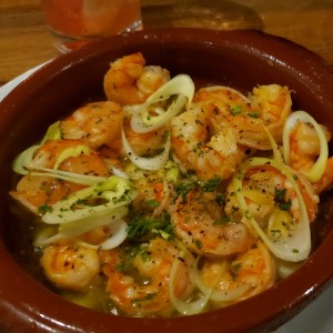 camarones al ajillo