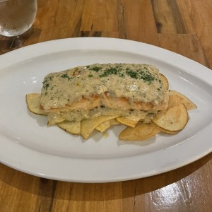 Salmon com patatitas