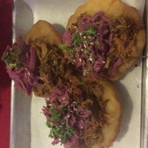 hojaldre pulled pork??