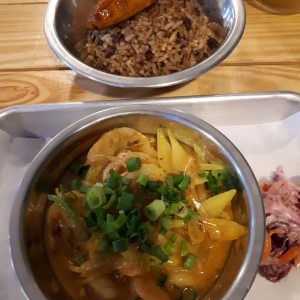 Camarones con salsa de coco y jengibre