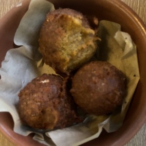 Porciones Pequeñas - Torrejitas de Bacalao