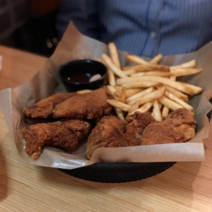 Tenders de Pollo.  muy tostaditos y ricos