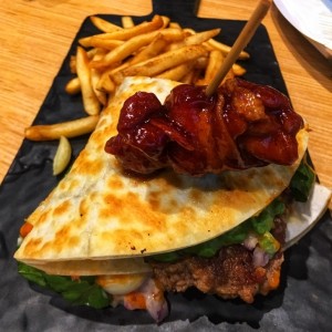 Mac & cheese quesadilla burger