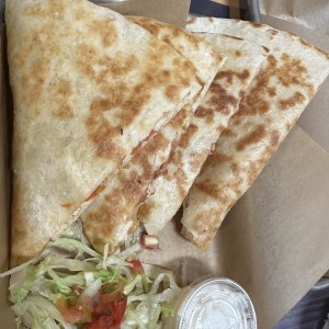 Para Compartir - Chicken Quesadilla