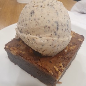 brownie y helado Choc. Crunch