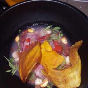 Ceviche en su leche de tigre